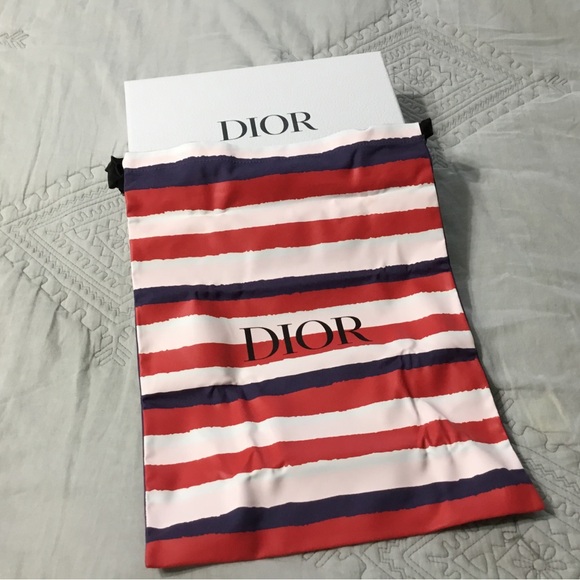 Dior Handbags - Dior Makeup Bag